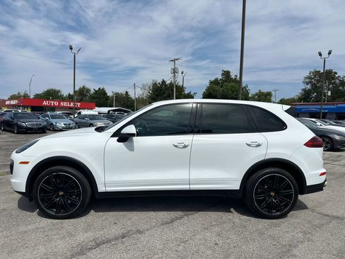 Used 2016 Porsche Cayenne AWD/4WD image 9