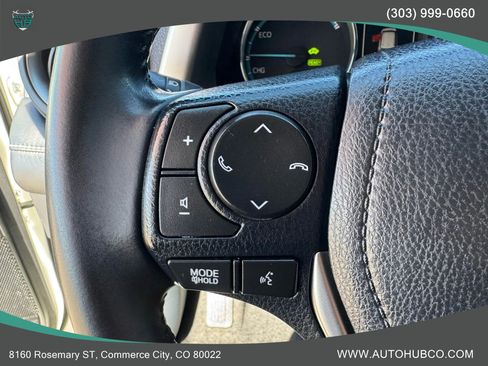 Used 2018 Toyota RAV4 Limited image 18