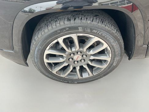 Used 2022 GMC Acadia Denali w/ Denali Technology Package AWD/4WD image 34