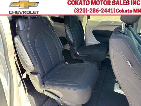 Used 2024 Chrysler Voyager LX FWD image 13