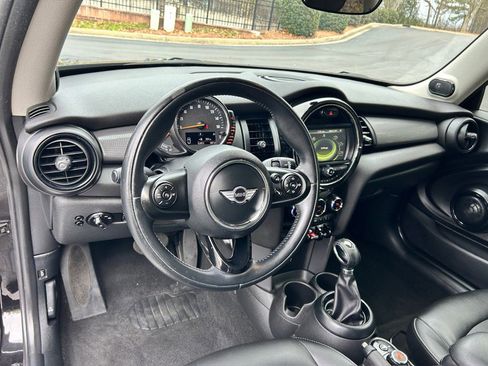 Used 2017 MINI Cooper 2-Door Hardtop image 21
