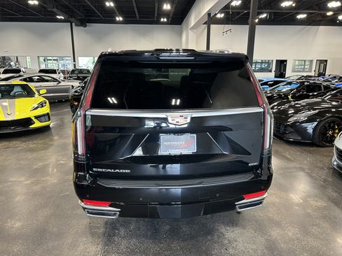 Used 2021 Cadillac Escalade Premium Luxury w/ Driver Assist Tech Package AWD/4WD image 4