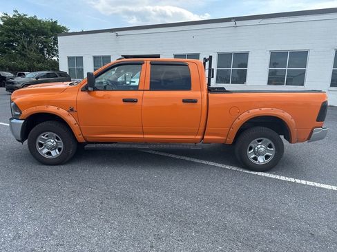 Used 2017 RAM 3500 Tradesman w/ Chrome Appearance Group AWD/4WD image 2