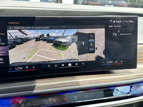 Used 2025 BMW i7 eDrive50 w/ M Sport Package RWD image 23