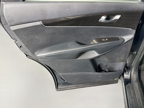 Used 2019 Kia Sorento FWD image 25