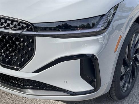 New 2026 Lincoln Nautilus Black Label w/ Jet Appearance Package image 9