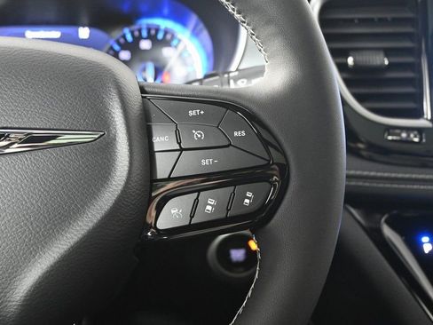 New 2026 Chrysler Pacifica Limited w/ S Appearance Package image 36