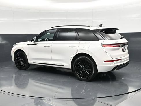 Used 2023 Lincoln Corsair Reserve w/ Equipment Group 202A AWD/4WD image 10