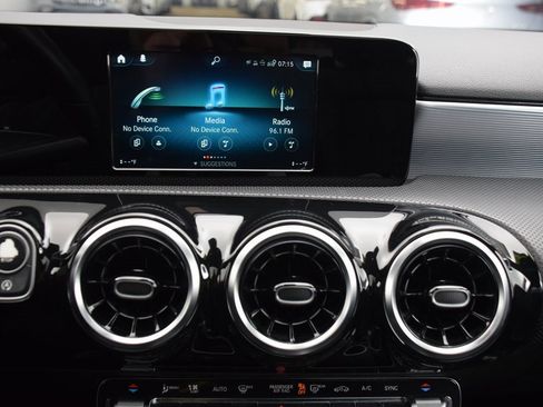 Used 2020 Mercedes-Benz A 220 image 27