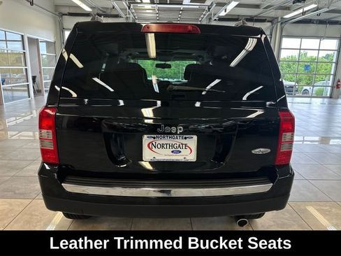 Used 2017 Jeep Patriot High Altitude FWD image 13