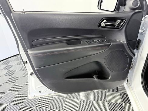 Used 2023 Dodge Durango GT image 9