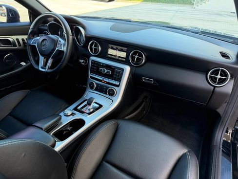 Used 2016 Mercedes-Benz SLK 300 image 13