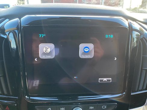 Used 2019 Chevrolet Traverse LT w/ LT Premium Package image 25