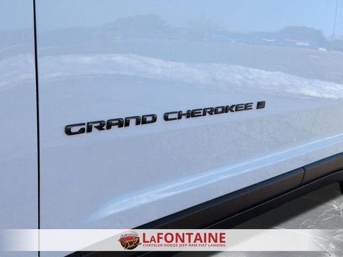 New 2026 Jeep Grand Cherokee Limited w/ Limited Altitude Package AWD/4WD image 10