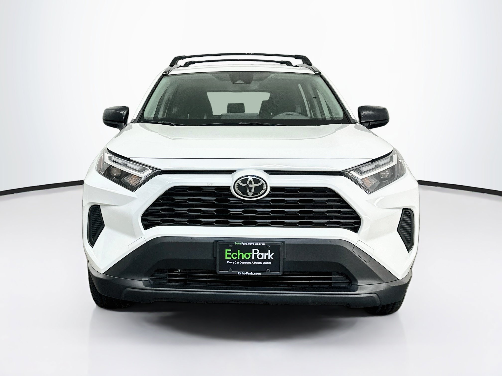 Used 2025 Toyota RAV4 LE AWD/4WD image 2