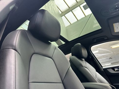 Certified 2025 Porsche Cayenne image 18