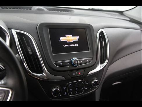 Used 2024 Chevrolet Equinox LT FWD image 9
