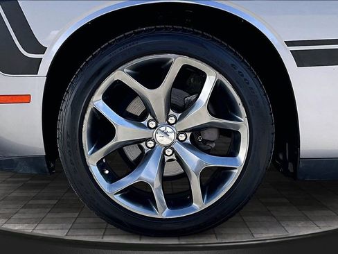 Certified 2016 Dodge Challenger SXT image 32