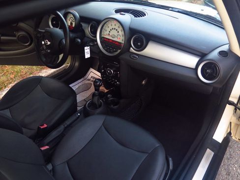 Used 2012 MINI Cooper Hardtop image 16
