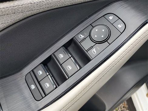 Certified 2021 Nissan Rogue SV image 26