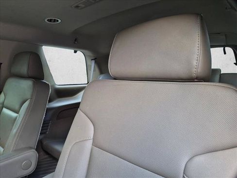 Used 2020 Chevrolet Tahoe Premier w/ Premier 6.2L Value Package AWD/4WD image 15