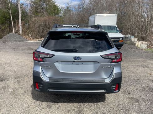 Used 2022 Subaru Outback Premium AWD/4WD image 6