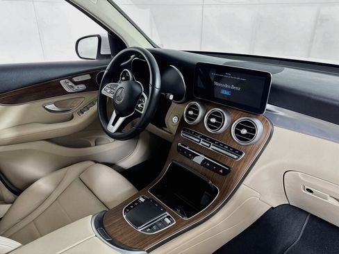 Used 2022 Mercedes-Benz GLC 300 4MATIC image 27