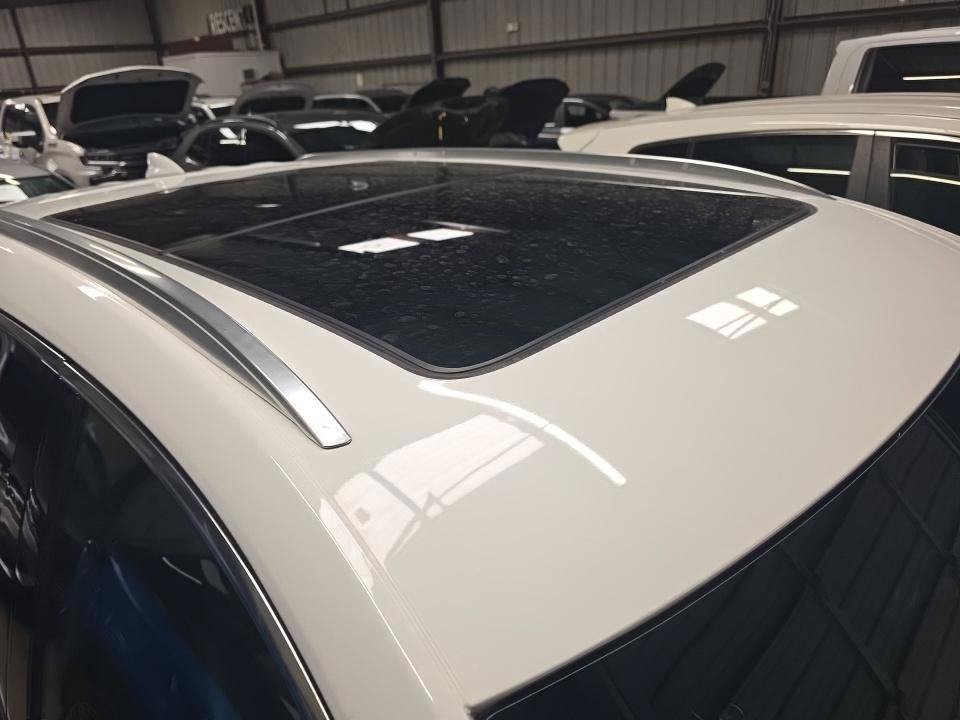 Used 2020 Cadillac XT5 Premium Luxury FWD image 6