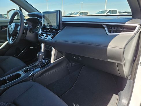 Used 2023 Toyota Corolla Cross image 28