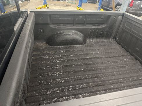 Used 2022 Chevrolet Colorado ZR2 w/ ZR2 Midnight Special Edition image 24