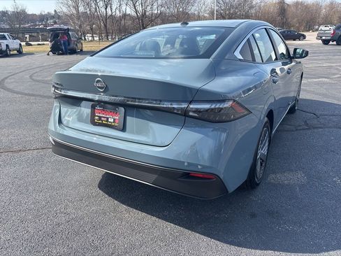New 2026 Nissan Sentra SV w/ Floor Mat Package FWD image 5
