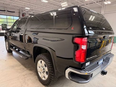 Used 2022 Chevrolet Silverado 2500 LTZ w/ LTZ Premium Package AWD/4WD image 5