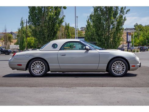 Used 2005 Ford Thunderbird 50th Anniversary RWD image 2