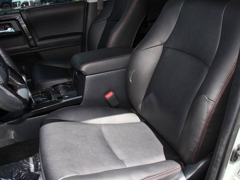 Used 2023 Toyota 4Runner TRD Off-Road Premium w/ Moonroof Package AWD/4WD image 21