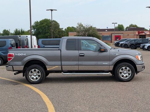 Used 2011 Ford F150 XLT w/ XLT Chrome Pkg AWD/4WD image 9