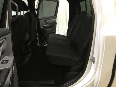 Used 2021 RAM 1500 Big Horn AWD/4WD image 40