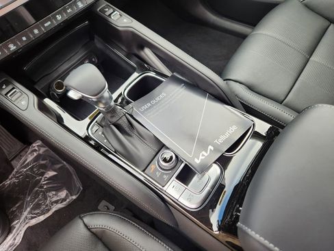 New 2025 Kia Telluride EX w/ EX Captain's Chair Package image 20