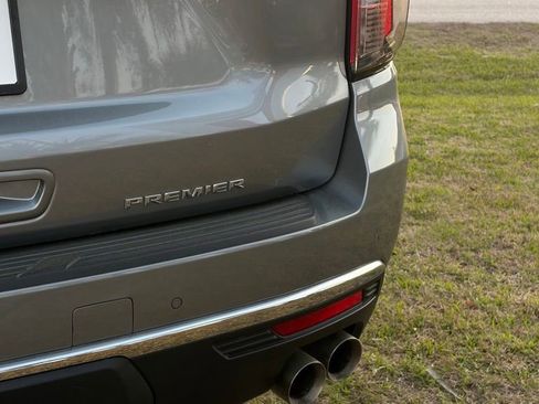 Used 2024 Chevrolet Suburban Premier AWD/4WD image 5
