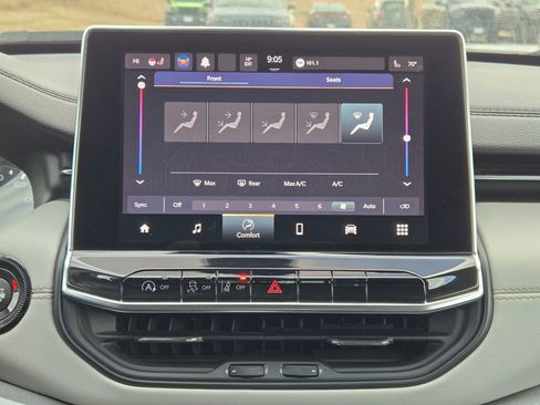 Used 2022 Jeep Compass Limited image 20