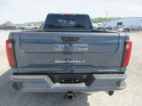 New 2026 GMC Sierra 3500 Denali Ultimate AWD/4WD image 6