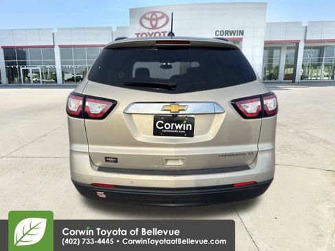 Used 2016 Chevrolet Traverse LT w/ Style and Technology Package FWD image 8
