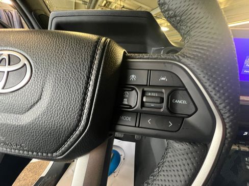 Certified 2024 Toyota Tacoma SR5 image 19