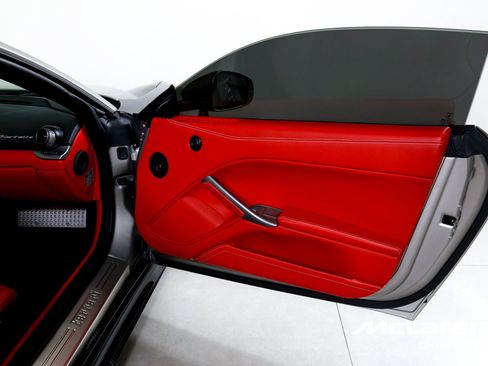 Used 2016 Ferrari F12 Berlinetta RWD image 18