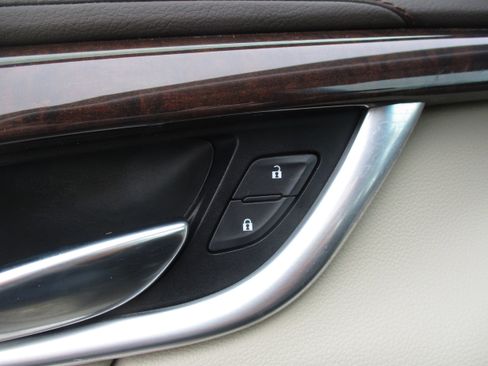 Used 2016 Cadillac XTS Luxury w/ Driver Awareness Package image 31