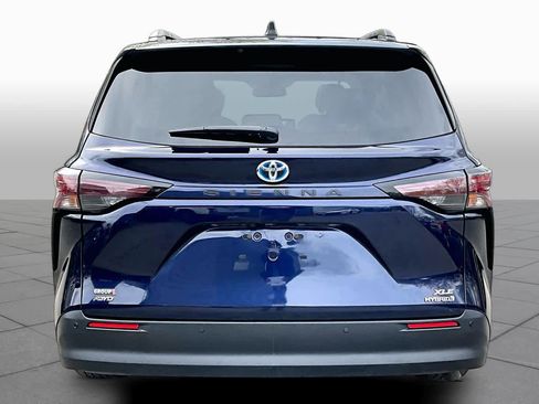 Certified 2024 Toyota Sienna XLE w/ XLE Plus Package AWD/4WD image 5