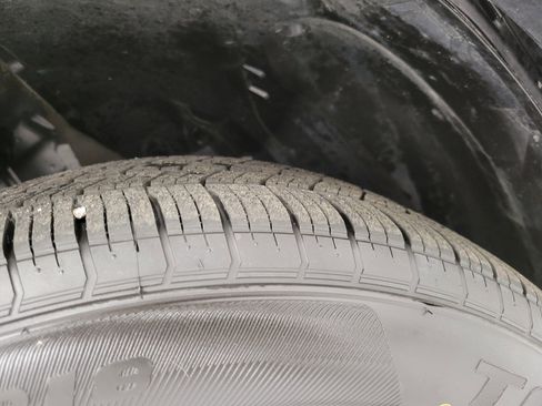 Used 2025 Nissan Rogue SV image 4