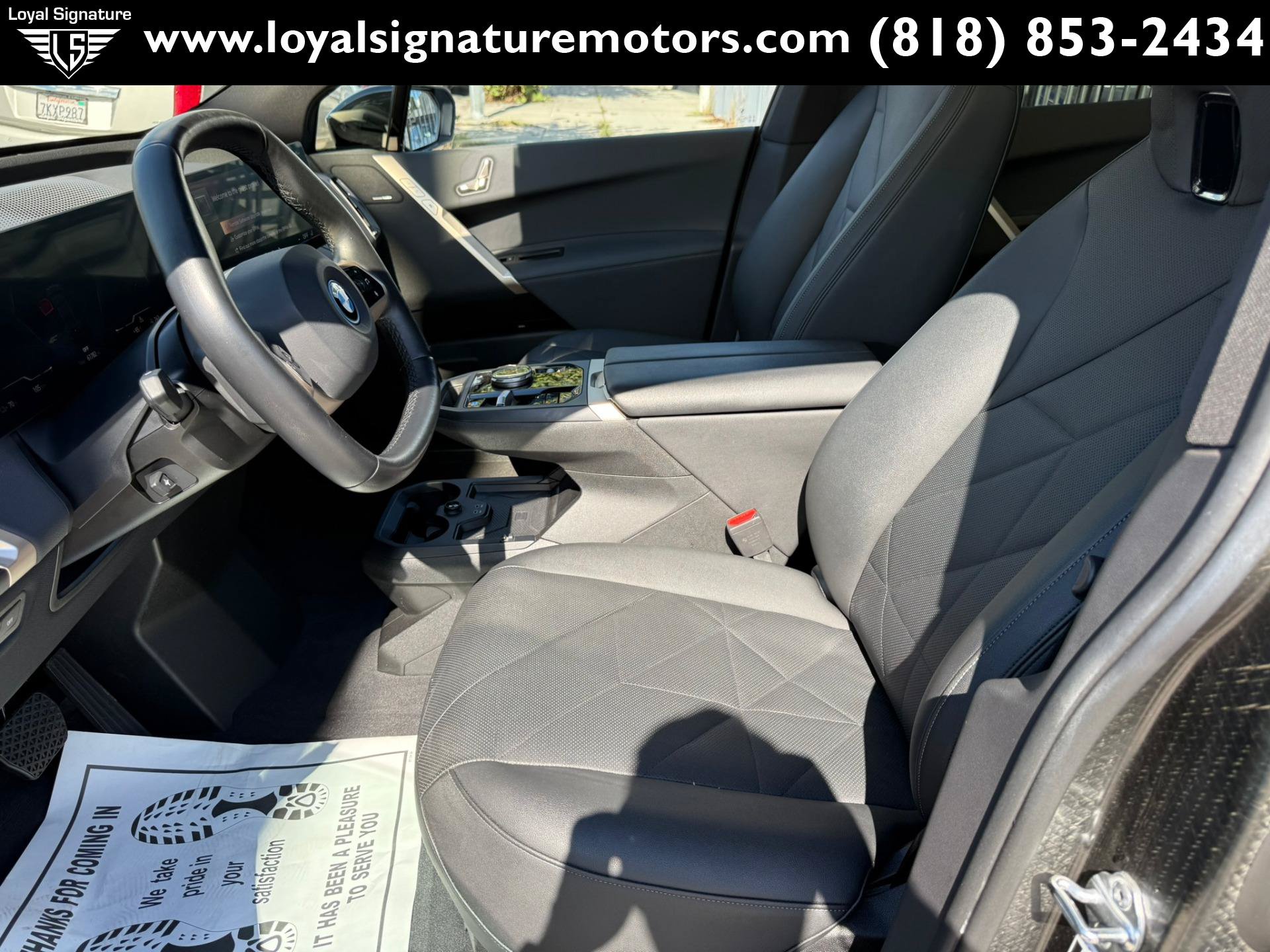 Used 2024 BMW iX xDrive50 w/ Sport Package AWD/4WD image 20