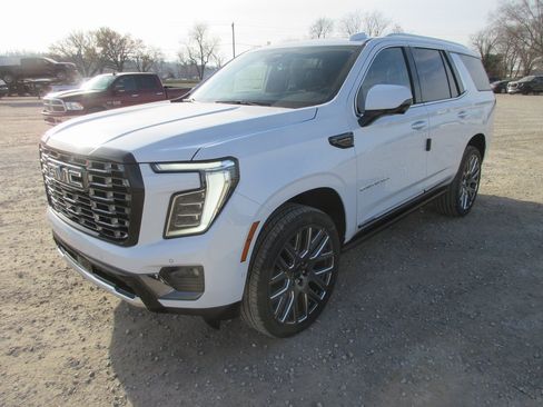 New 2026 GMC Yukon Denali Ultimate image 9