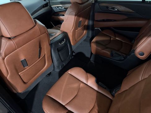 Used 2018 Cadillac Escalade ESV Premium Luxury AWD/4WD image 43