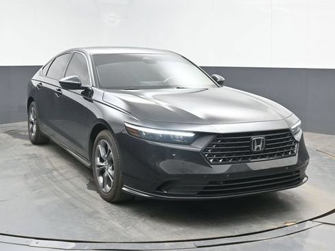 Used 2024 Honda Accord EX-L image 2